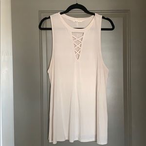 Criss-cross flowy tank